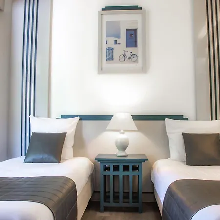 Garden & Capvern-les-bains Hotel