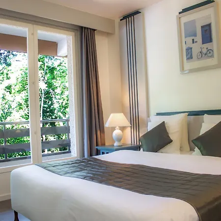 Garden & Capvern-les-bains 3* 卡普维尔