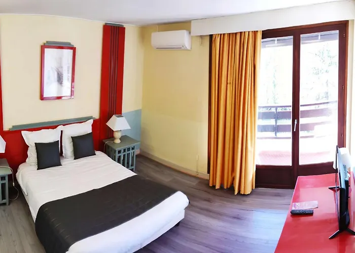 Garden & Capvern-les-bains 호텔