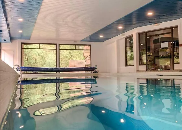 Garden & Capvern-les-bains 호텔 캡버른