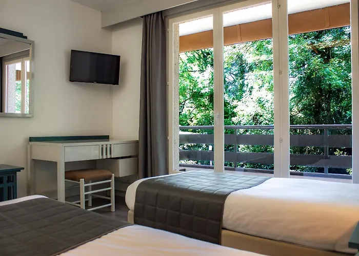 Garden & Capvern-les-bains 호텔 3*