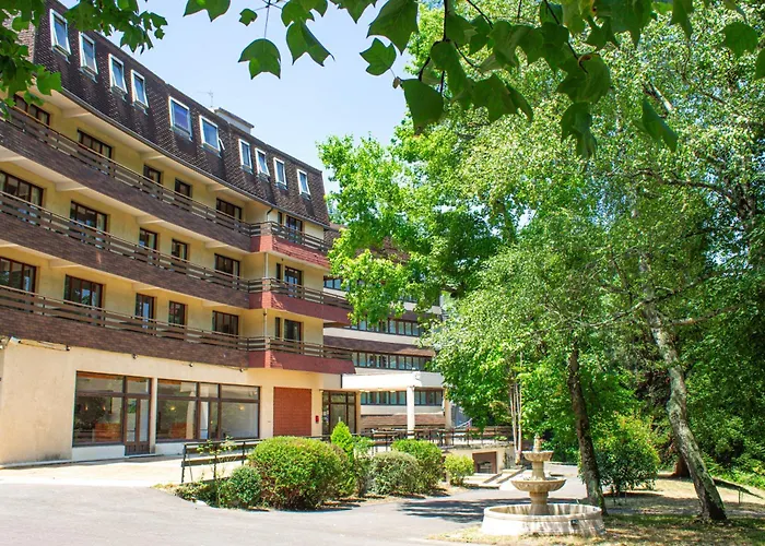 Garden & Capvern-les-bains 호텔 캡버른