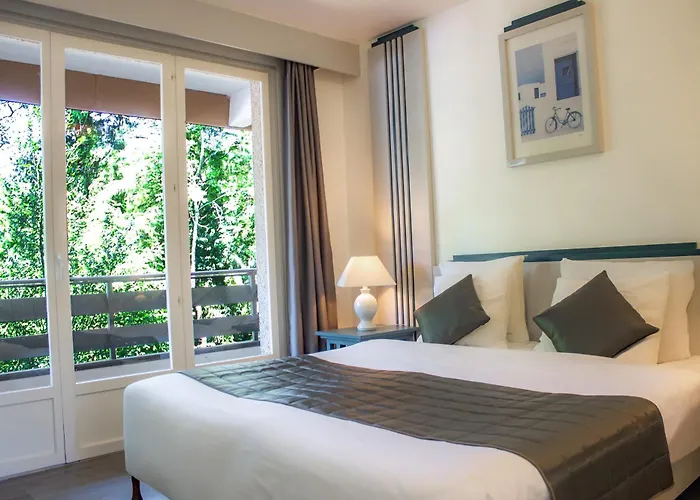 Garden & Capvern-les-bains 3* 캡버른