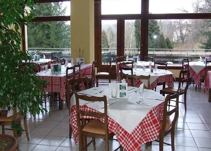 호텔 Garden & Capvern-les-bains 3*