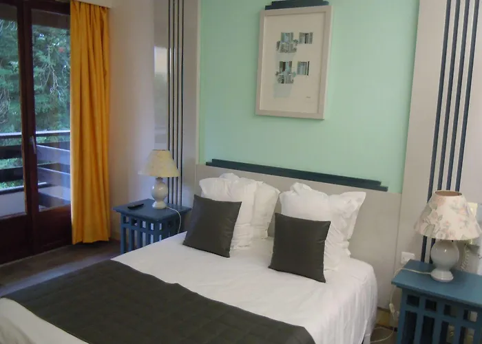 Garden & Capvern-les-bains 호텔 캡버른